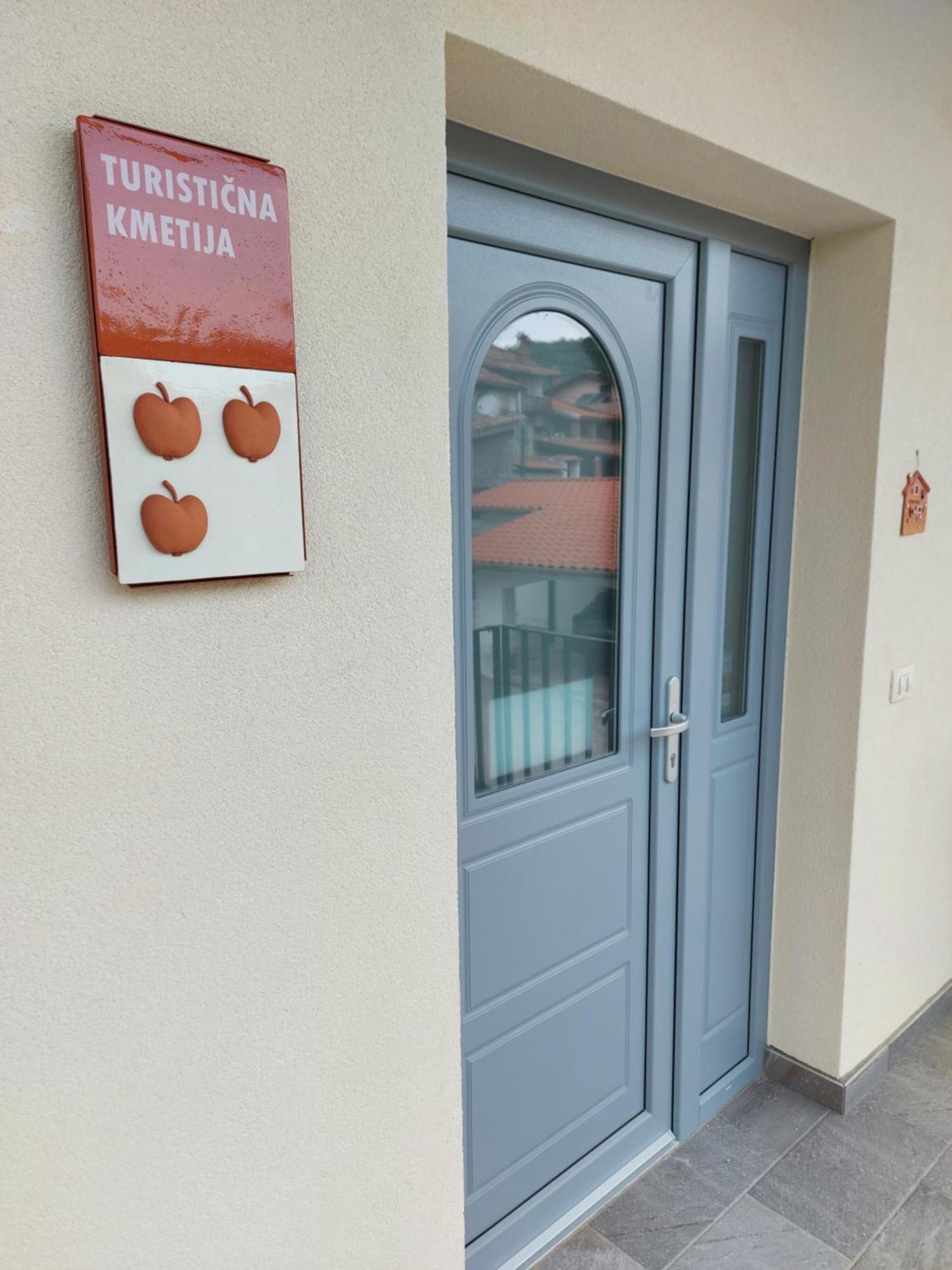 Apartmaji Aucin - Brda Kojsko Exterior photo